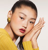 Shinjie wears Fluffmatte in Gem