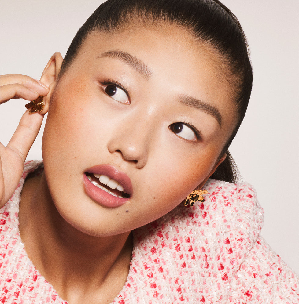 Shinjie wears Fluffmatte in Mod