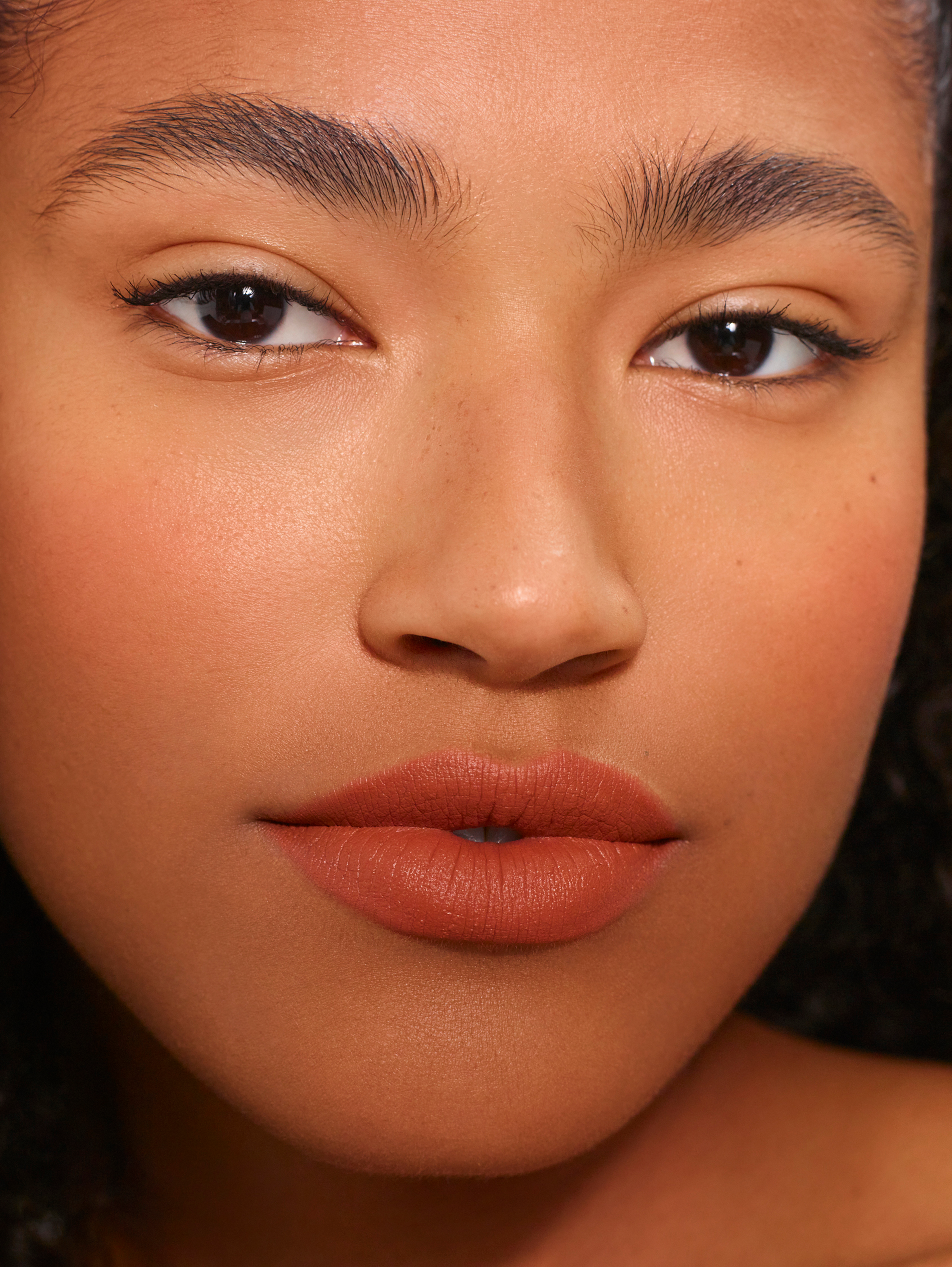 Zoe wears Fluffmatte in Girl Crush