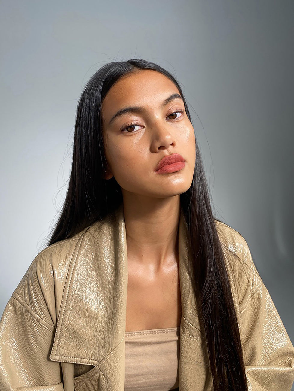 Amanda wears Fluffmatte in Vacay